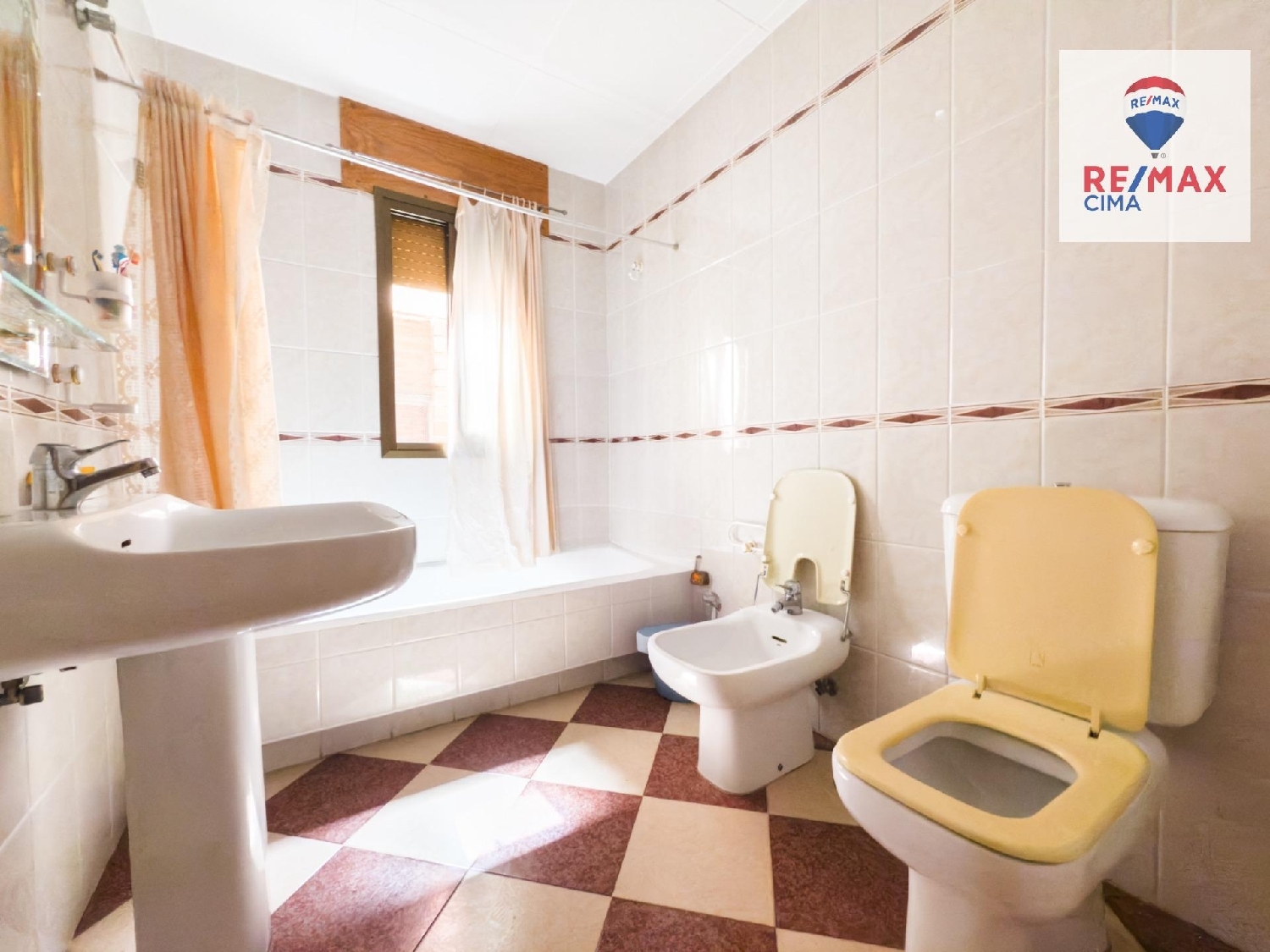  till salu lägenhet Barrio Nuevo Huéscar 4
