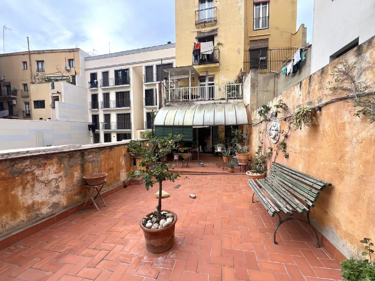 till salu lägenhet Ciutat Vella-Sant Pere-Santa Caterina-El Born Barcelonès 2