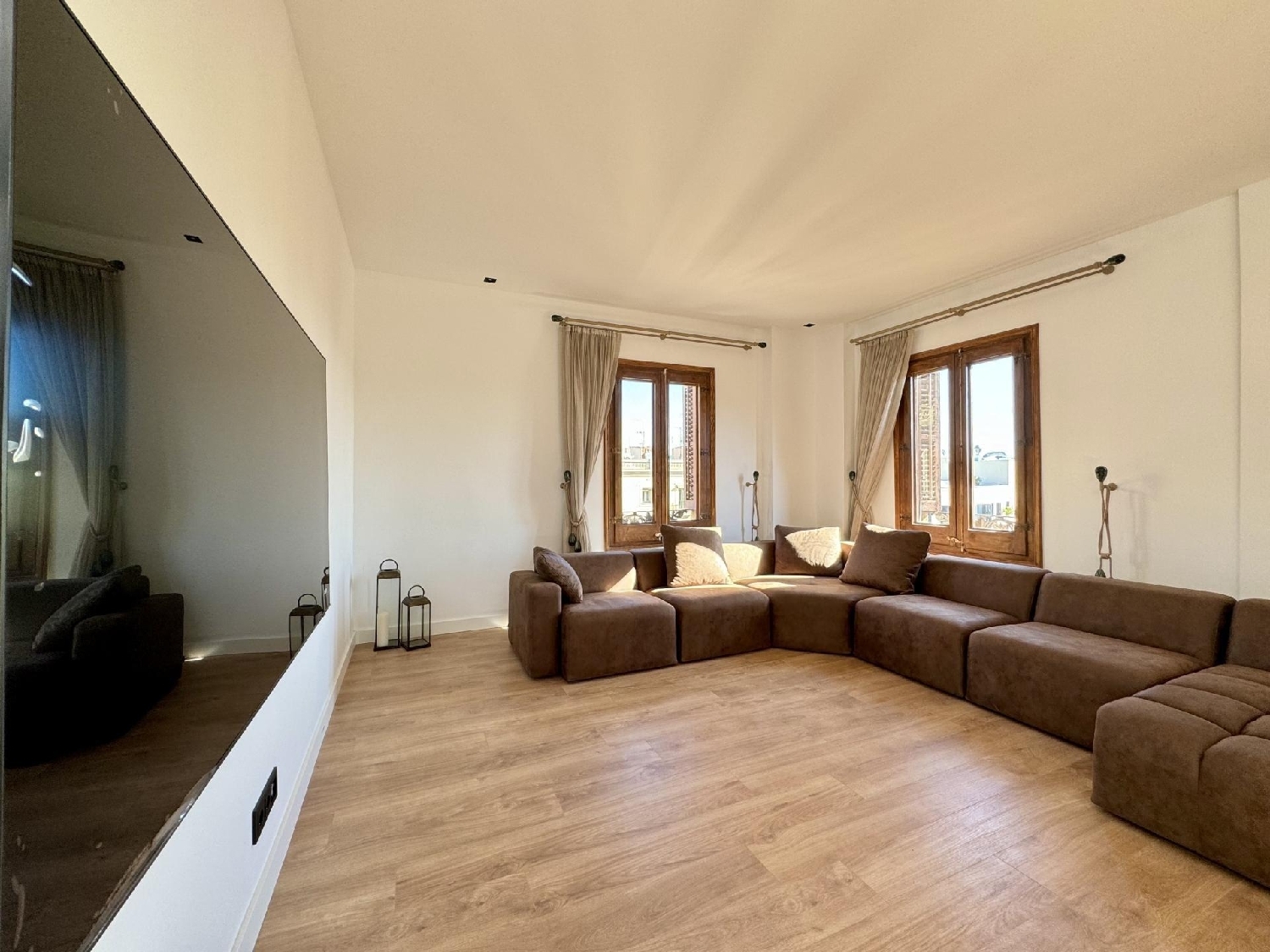  till salu lägenhet Ciutat Vella-Raval Barcelonès 5