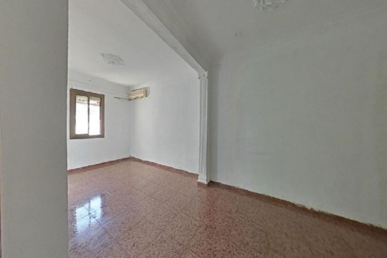  till salu lägenhet Ciutat Vella-Raval Barcelonès 8