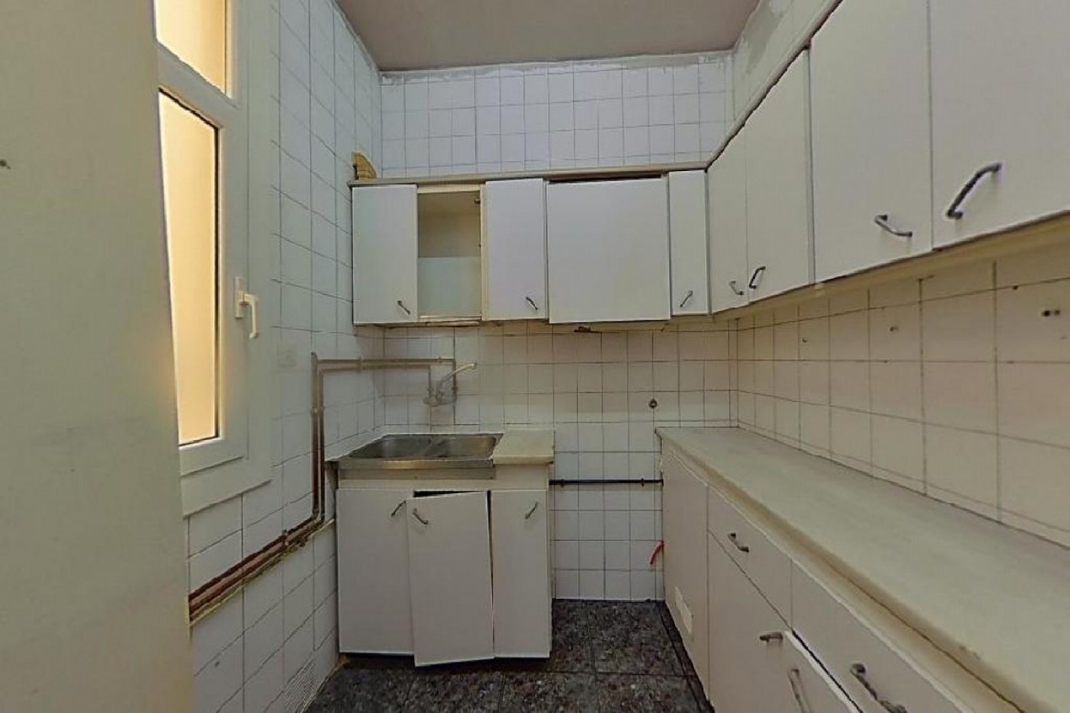  till salu lägenhet Ciutat Vella-Raval Barcelonès 4