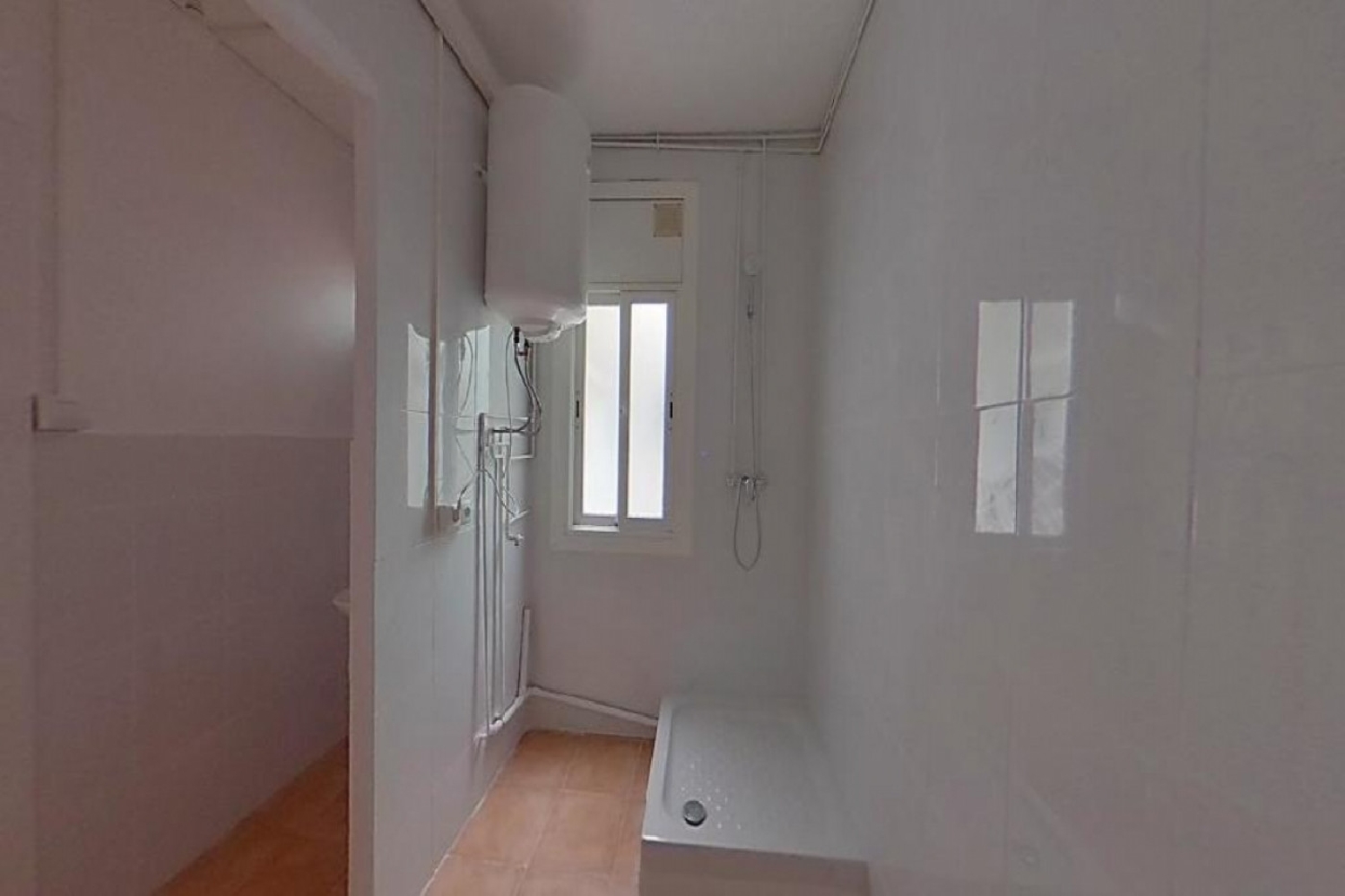  till salu lägenhet Ciutat Vella-Raval Barcelonès 4