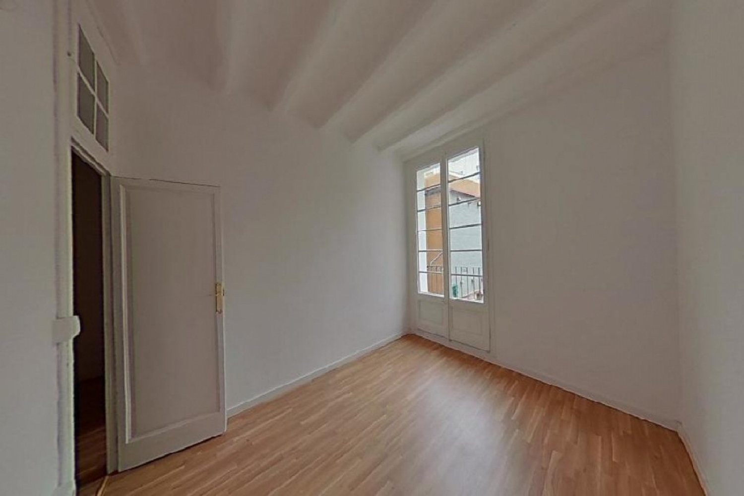  till salu lägenhet Ciutat Vella-Raval Barcelonès 1