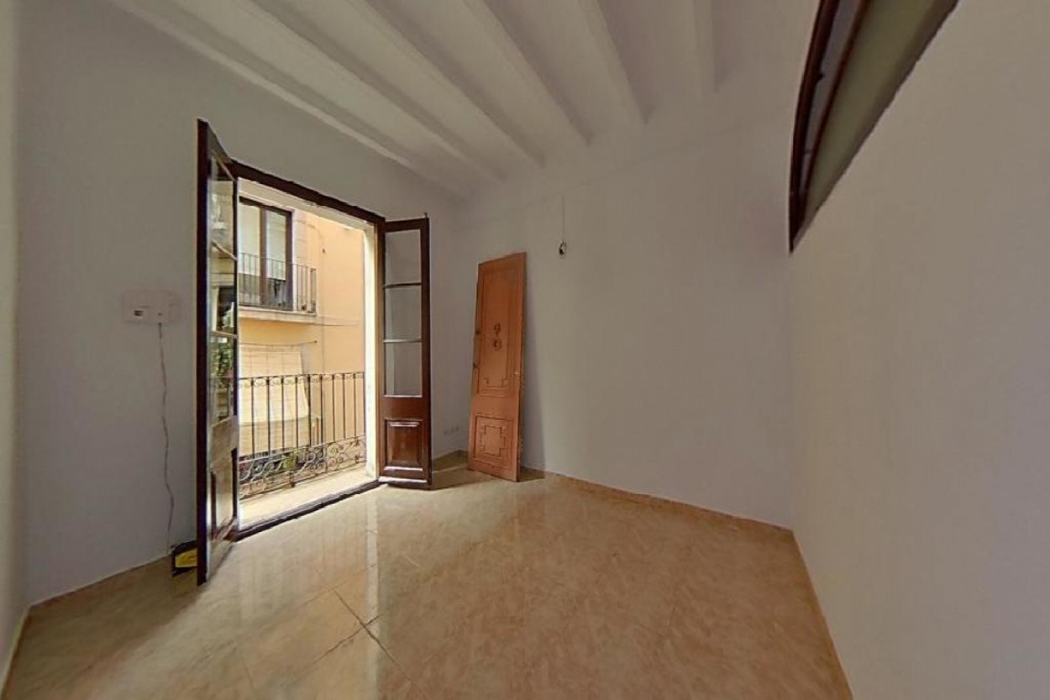  till salu lägenhet Ciutat Vella-Raval Barcelonès 1