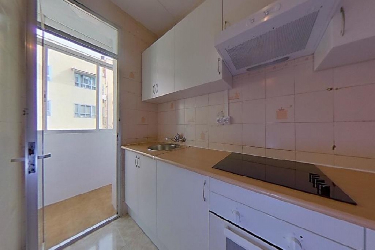  till salu lägenhet Ciutat Vella-Raval Barcelonès 4