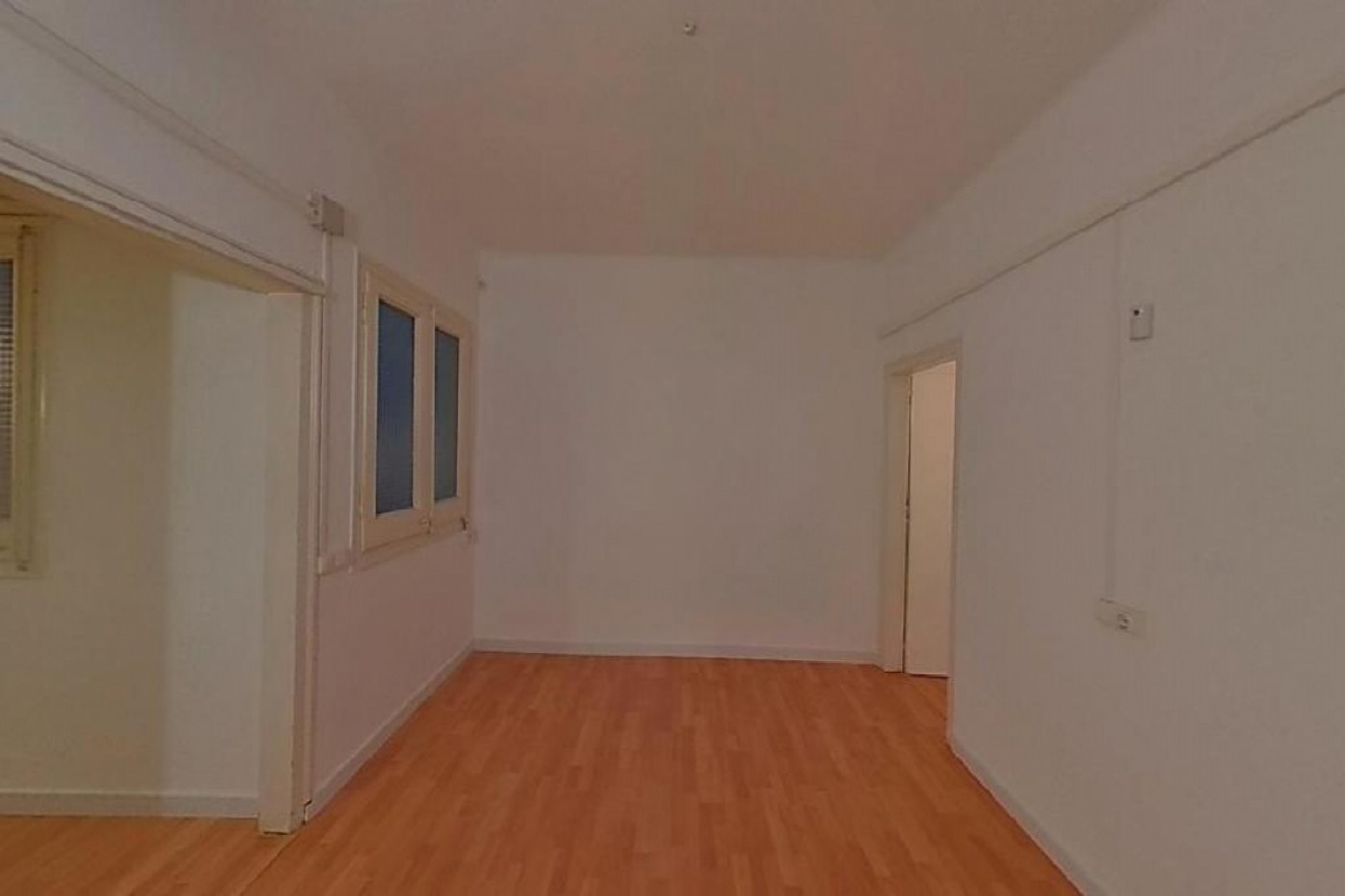 till salu lägenhet Ciutat Vella-Raval Barcelonès 3