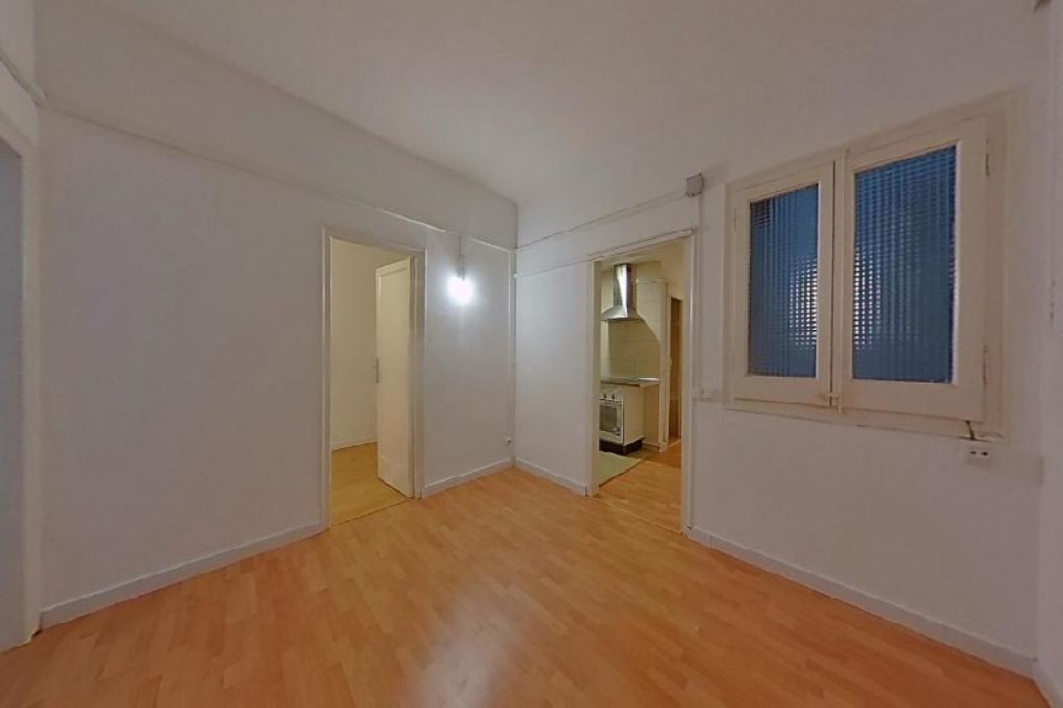 till salu lägenhet Ciutat Vella-Raval Barcelonès 8