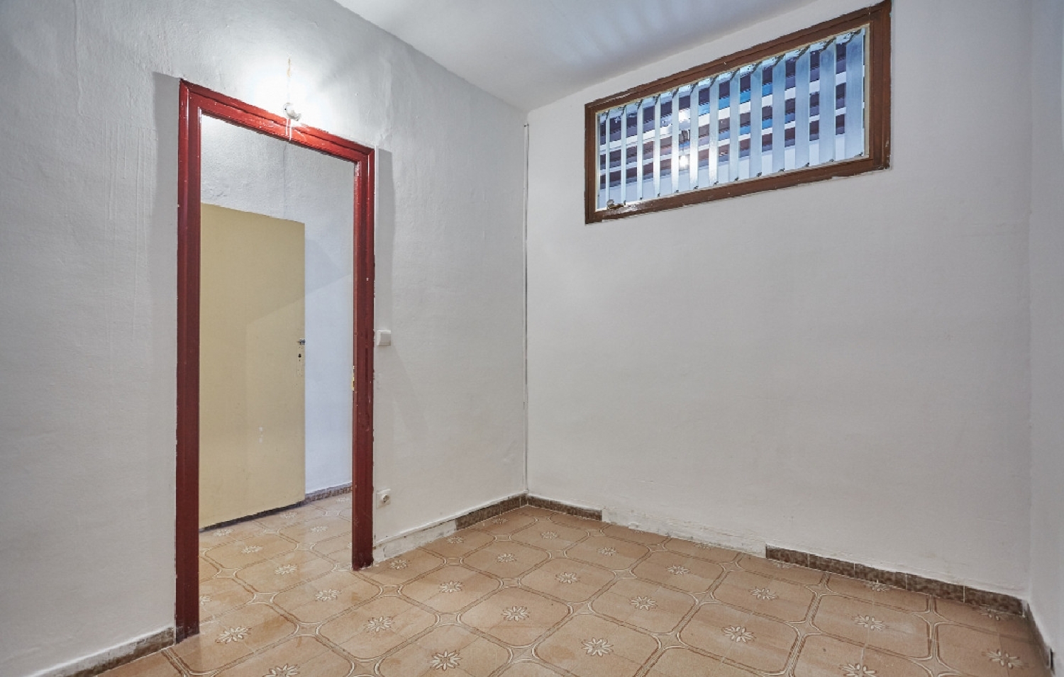  till salu lägenhet Ciutat Vella-Raval Barcelonès 6