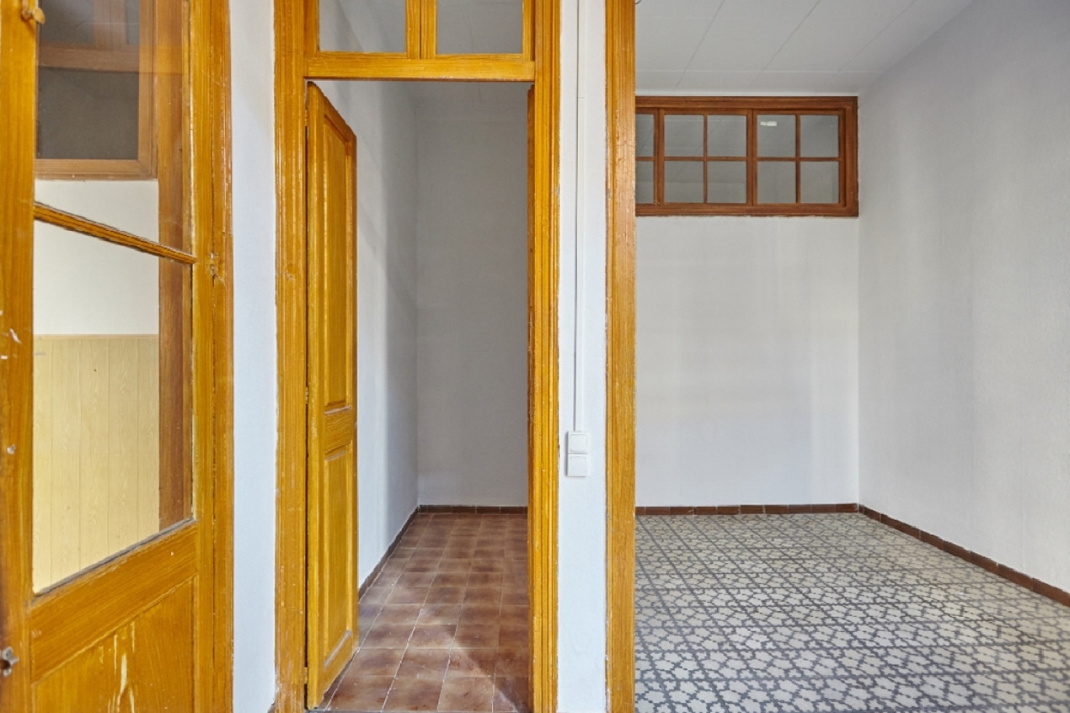  till salu lägenhet Ciutat Vella-Raval Barcelonès 8