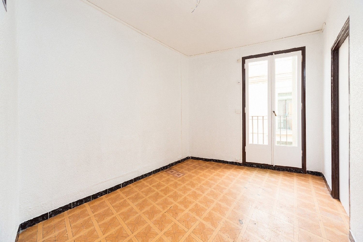  till salu lägenhet Ciutat Vella-Raval Barcelonès 1