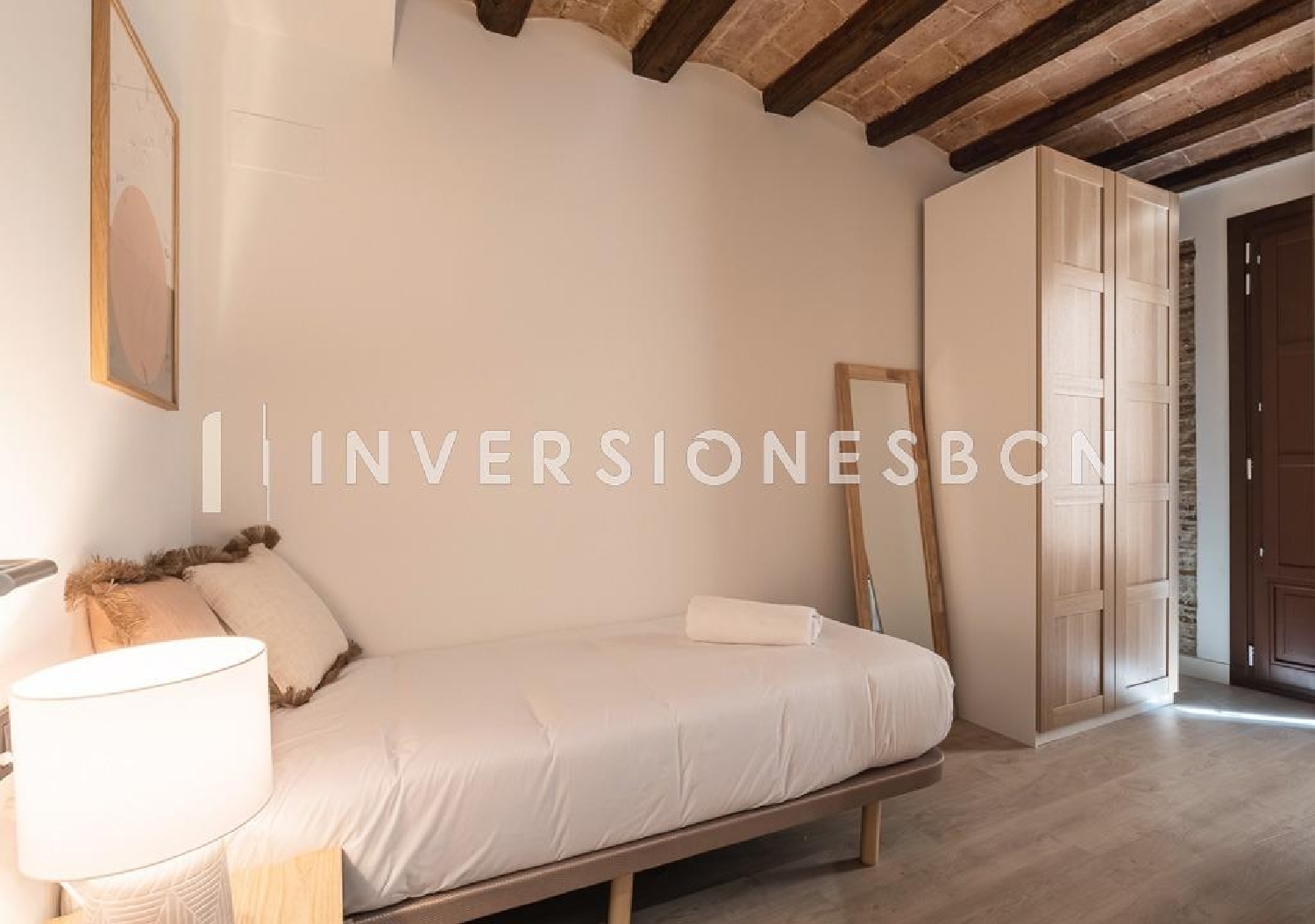  till salu lägenhet Ciutat Vella-Raval Barcelonès 8