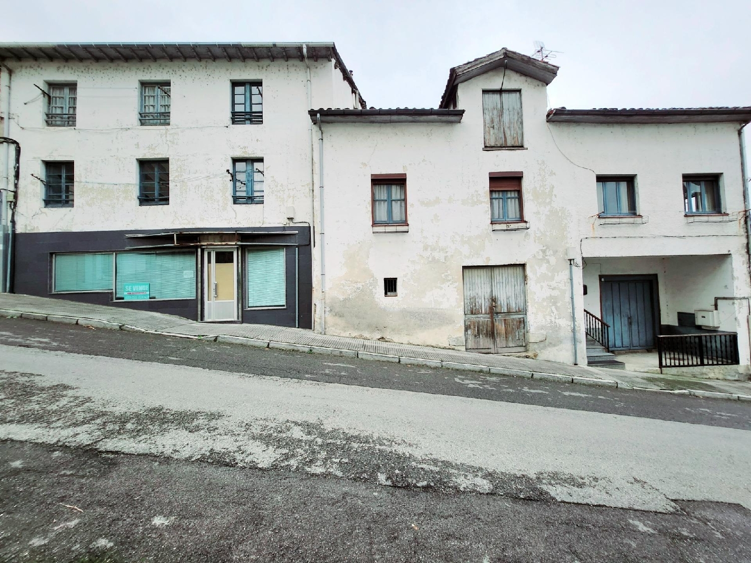 till salu byggnad Aguera Del Coto Narcea 2