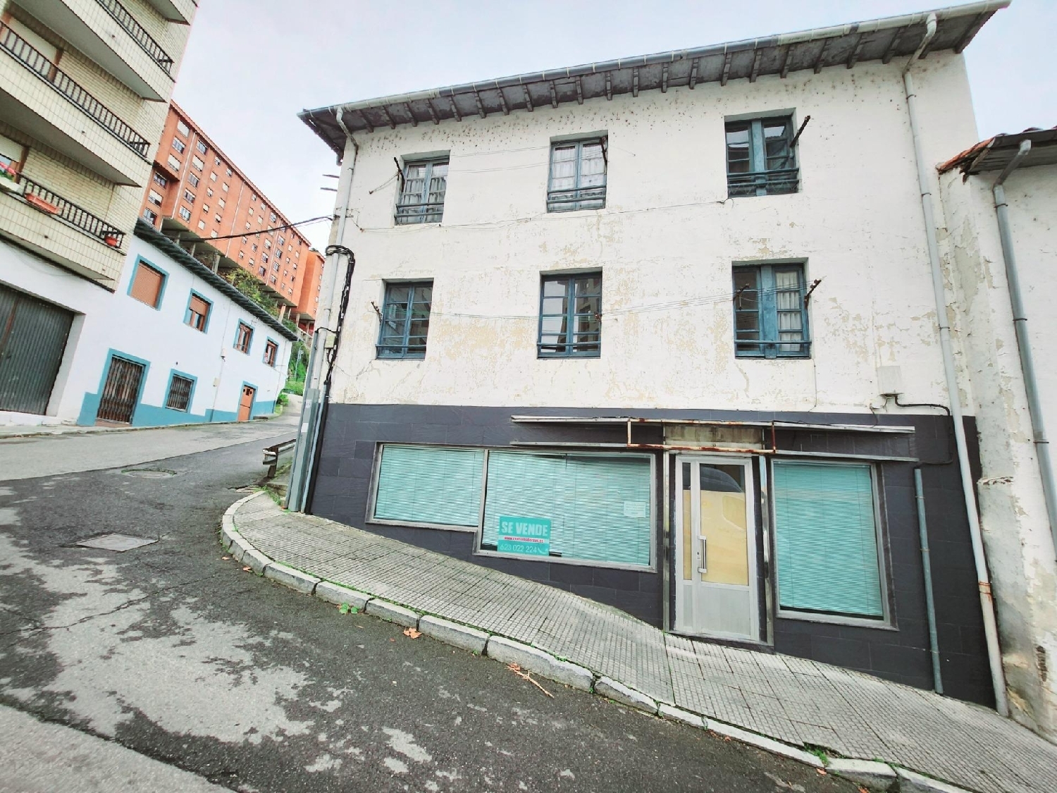 till salu byggnad Aguera Del Coto Narcea 3