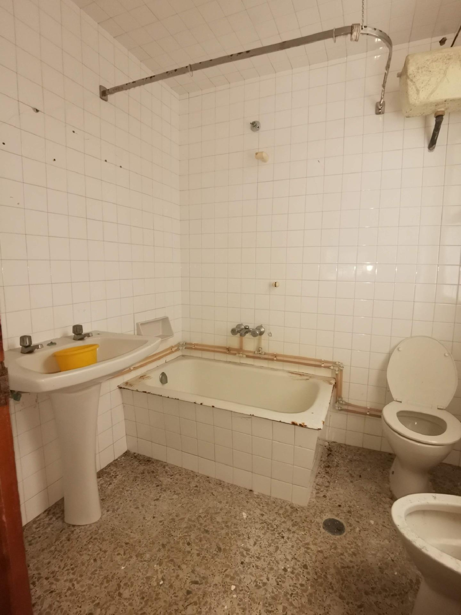  till salu byggnad Calle Ortes Bergantiños 6