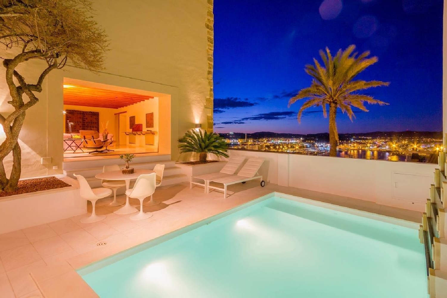 à vendre batiment Cap Martinet Santa Eulària Des Riu 2