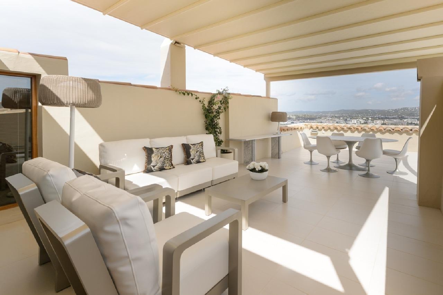 till salu byggnad Cas Corp Santa Eulària Des Riu 3