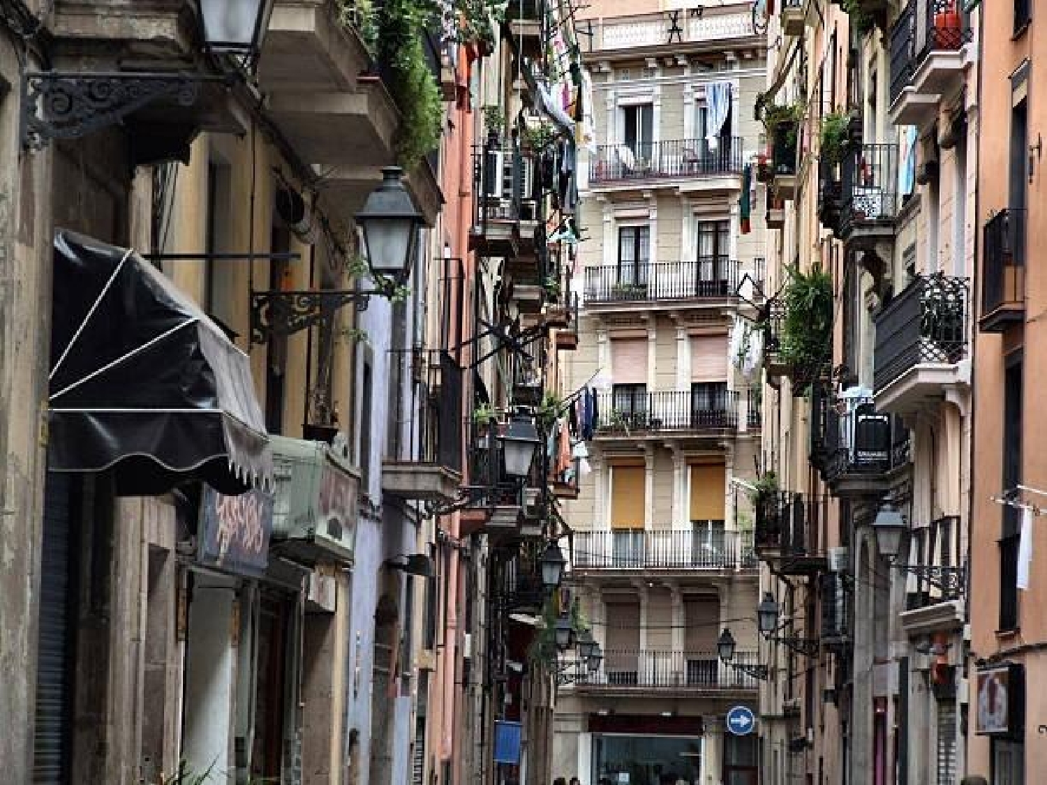  till salu byggnad Ciutat Vella-Raval Barcelonès 8