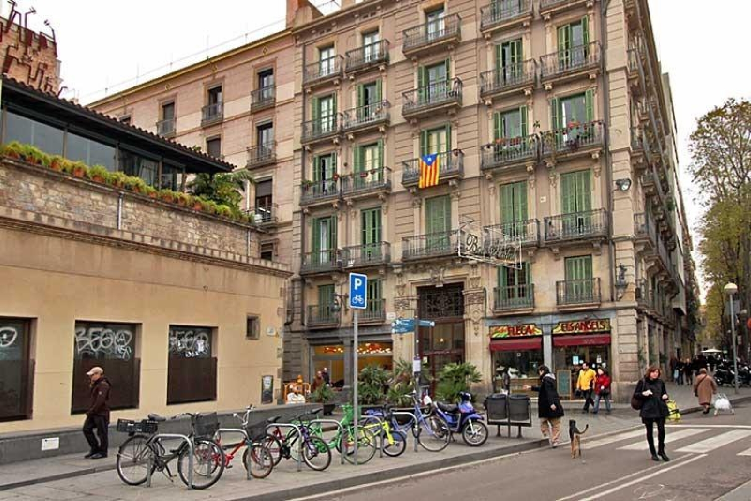  till salu byggnad Ciutat Vella-Raval Barcelonès 6