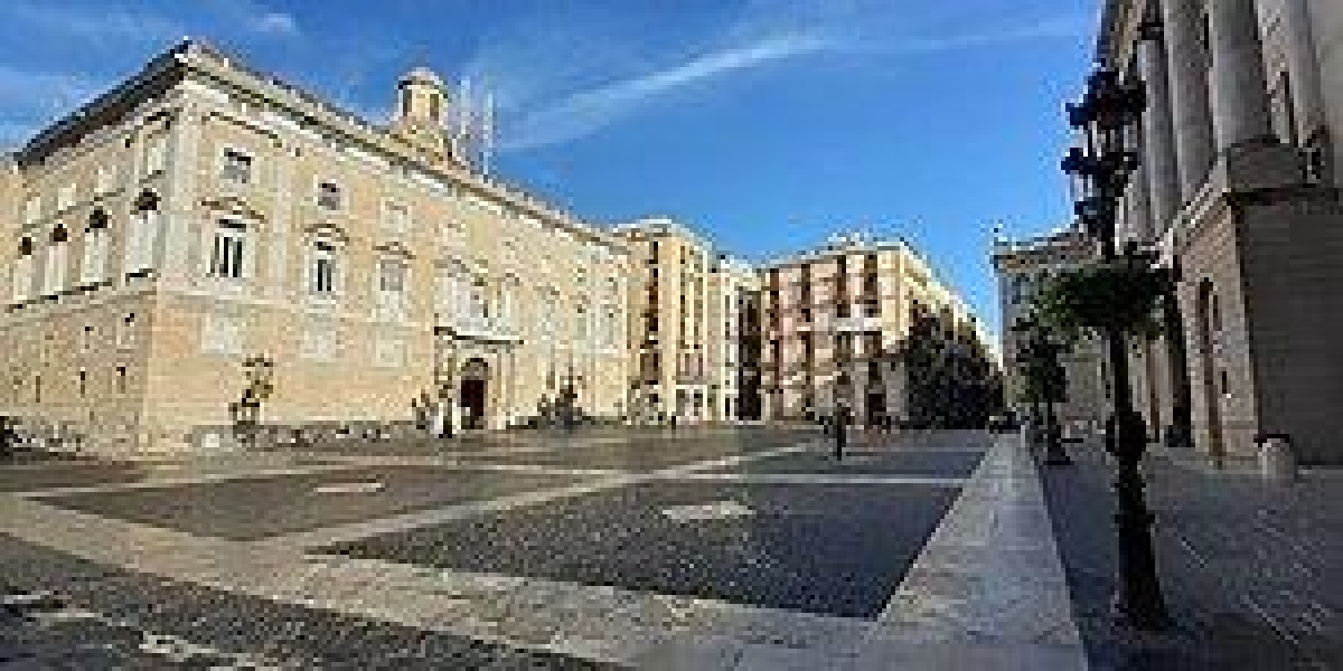 till salu byggnad Ciutat Vella-Gòtic Barcelonès 3