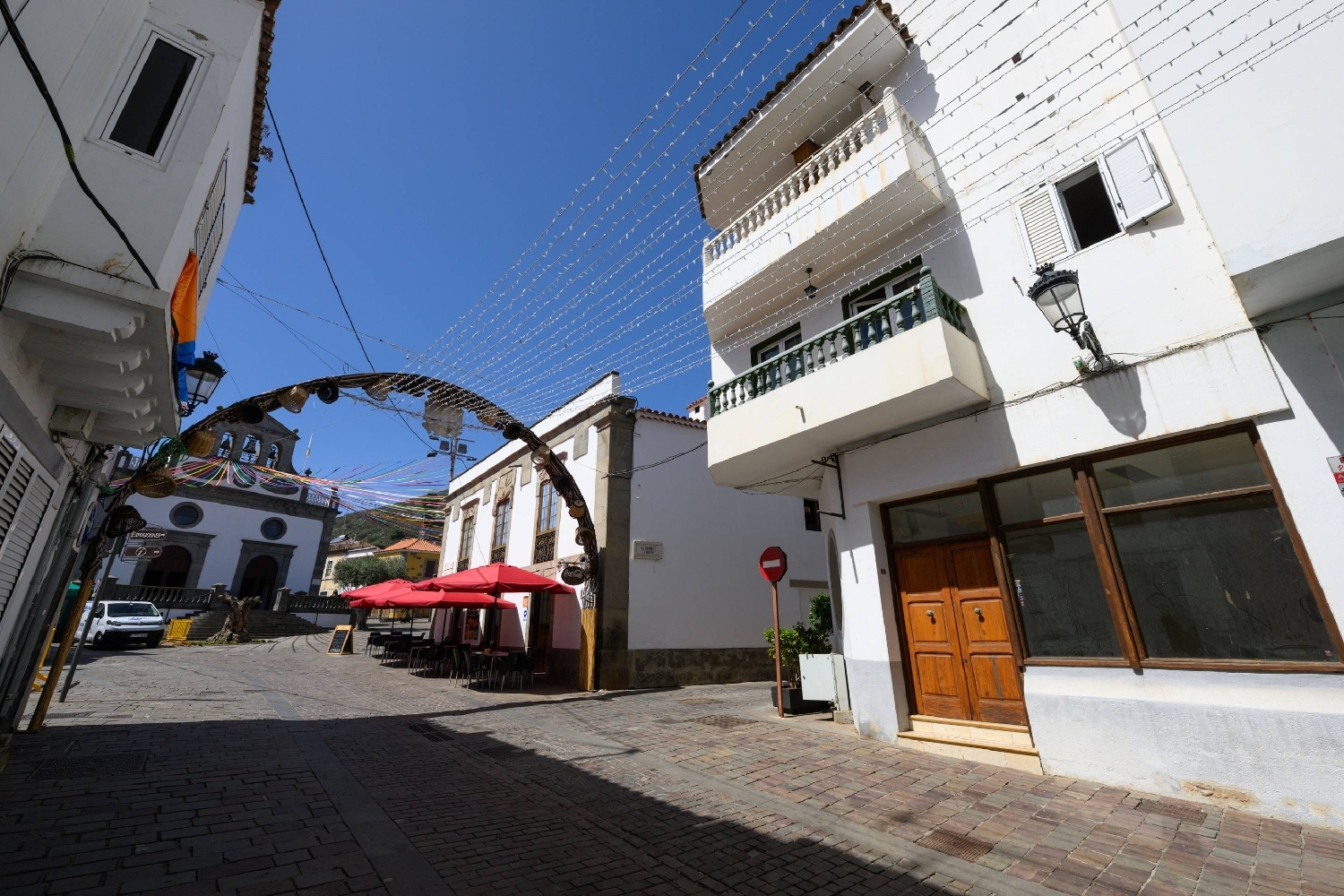 till salu byggnad Cuatro Caminos Área Centro 2