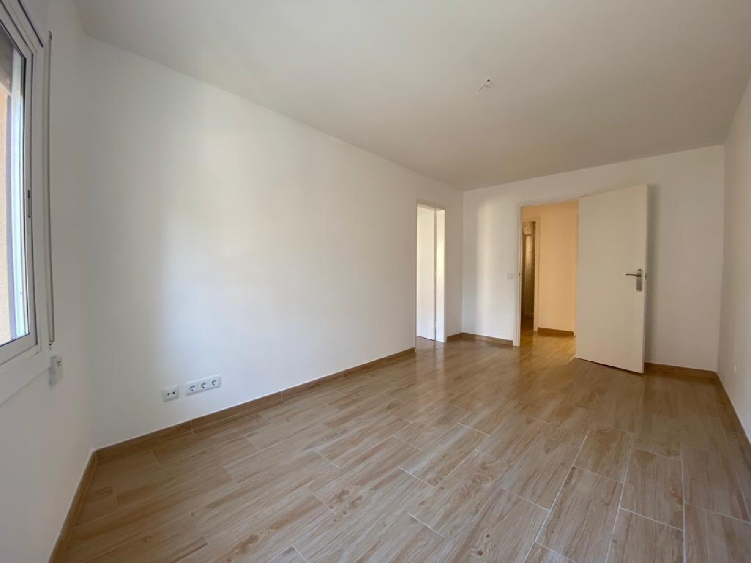 till salu byggnad Horta Guinardó-Montbau Barcelonès 3