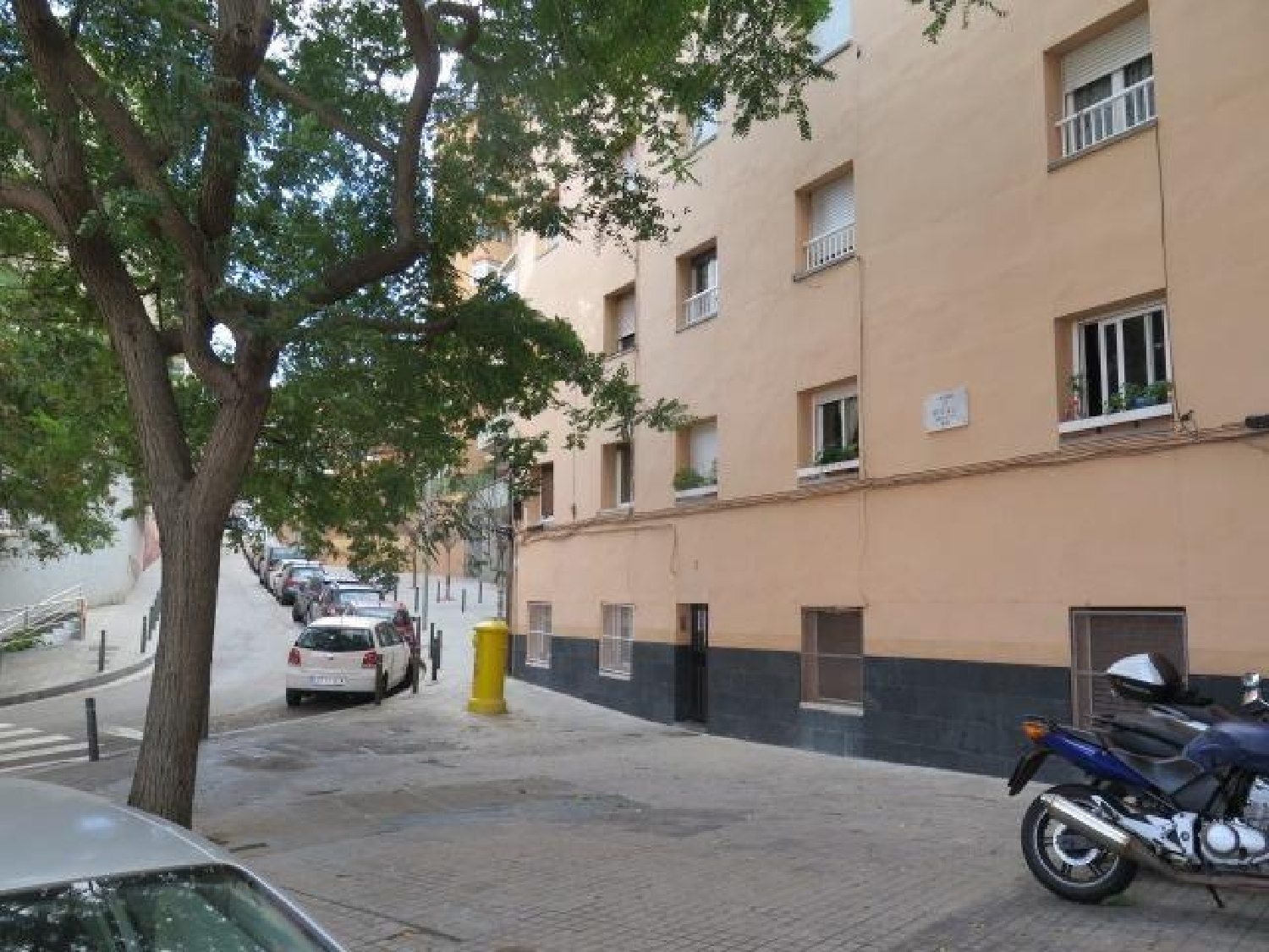 till salu byggnad Horta Guinardó-Montbau Barcelonès 2
