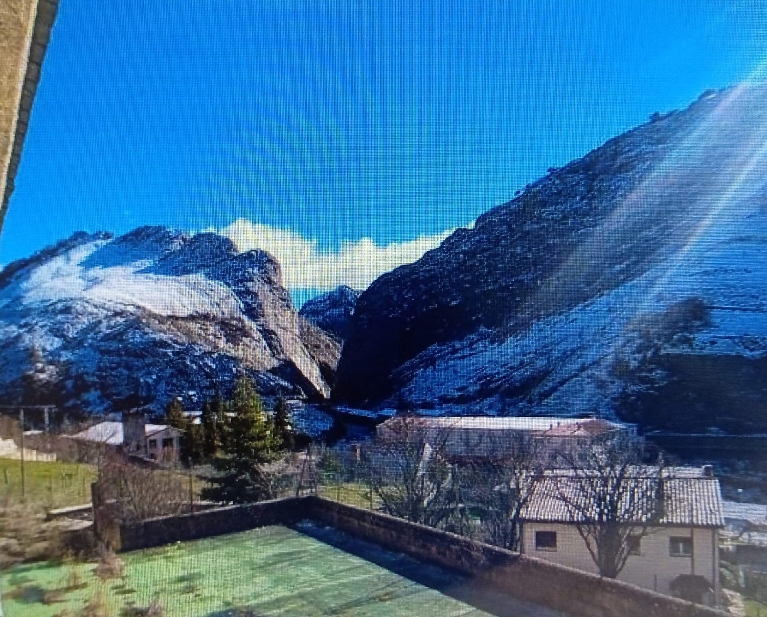 till salu byggnad La Pola De Gordón Villablino 1