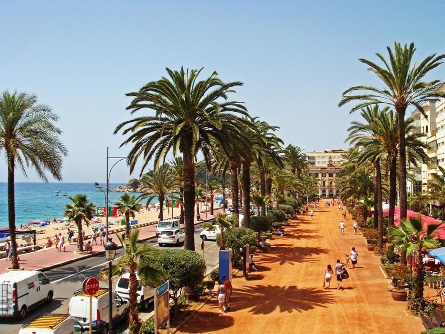 till salu byggnad La Riviera Selva 2