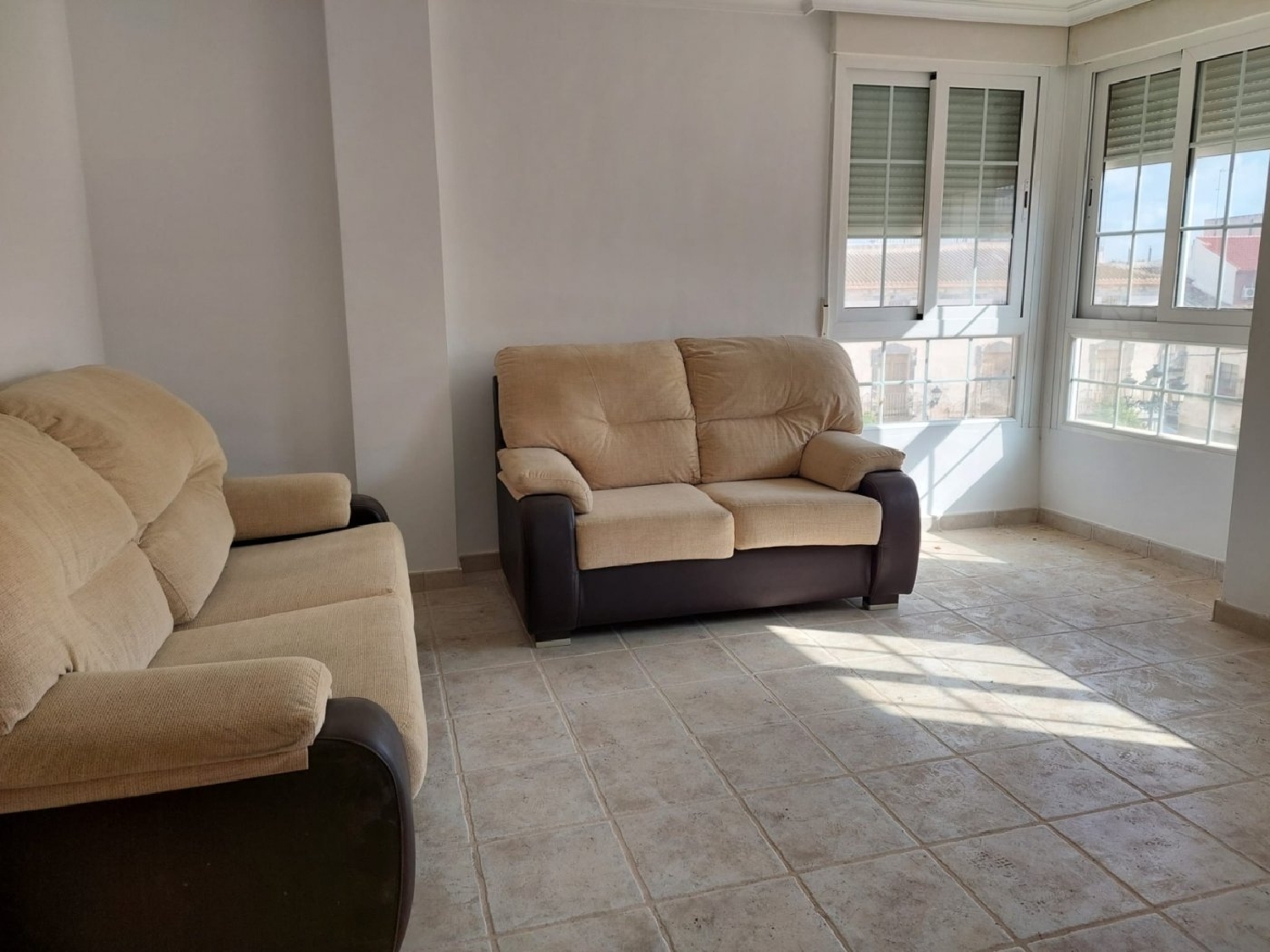  till salu byggnad Las Casicas Oriental 4