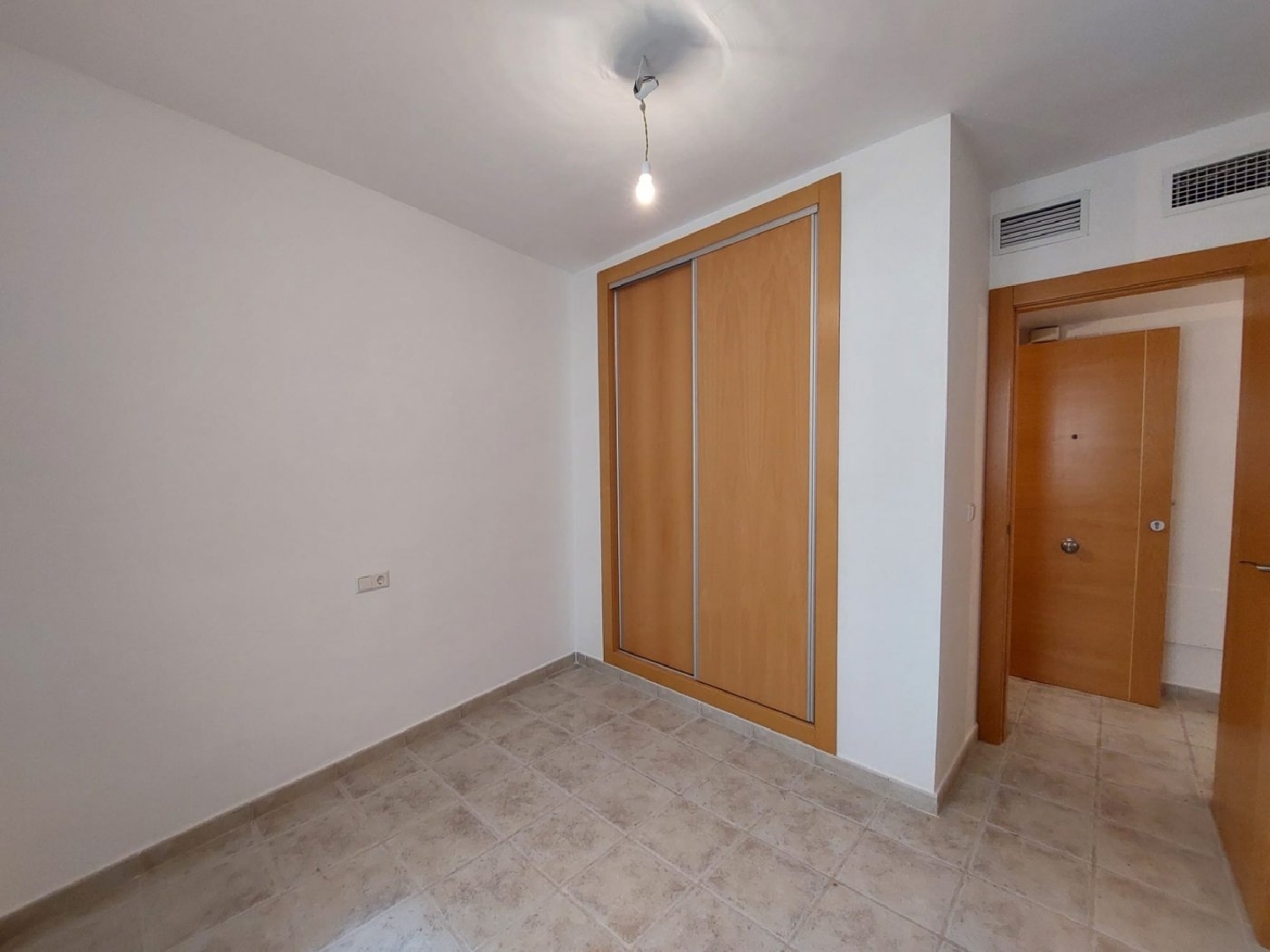  till salu byggnad Las Casicas Oriental 6