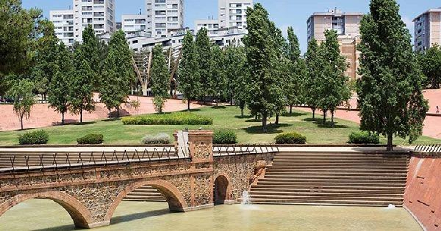  till salu byggnad Nou Barris-Turó De La Peira-Can Peguera Barcelonès 1