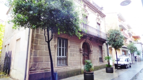 Olot Garrotxa byggnad foto 6230101