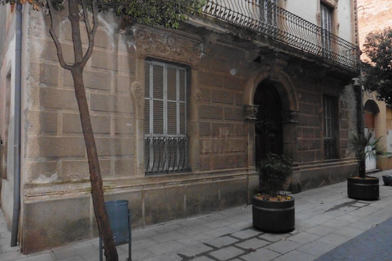 till salu byggnad Olot Garrotxa 3