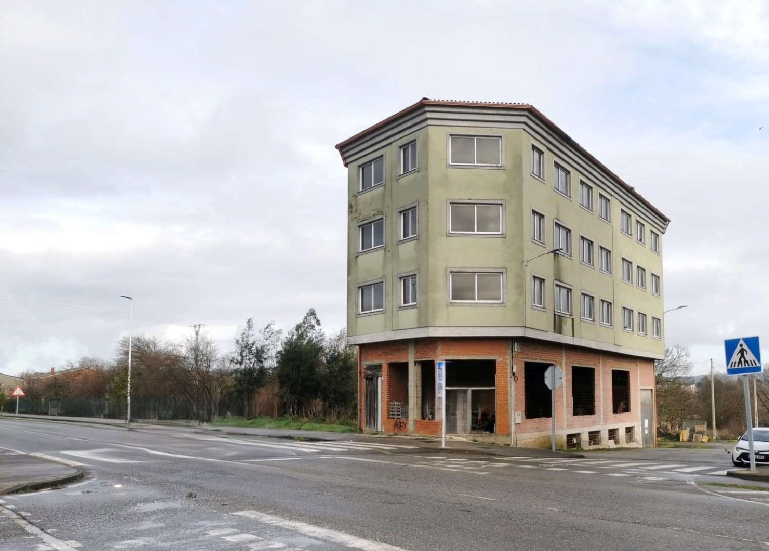  till salu byggnad Imende Bergantiños 1
