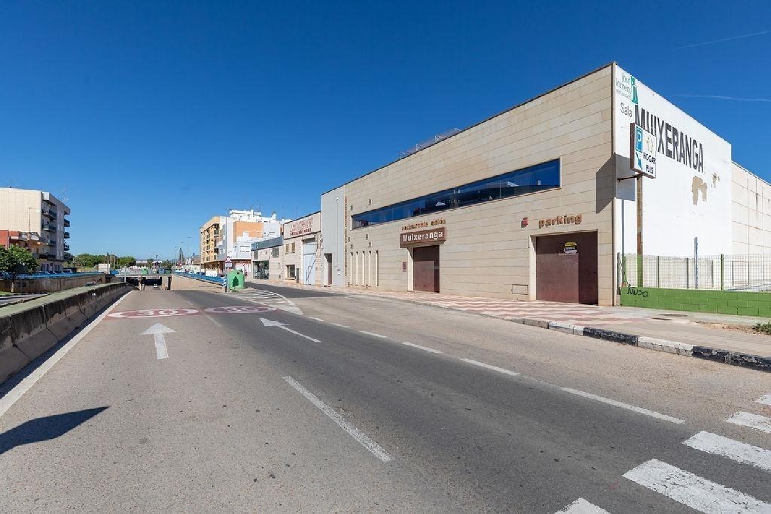  for sale building Raval Ribera Alta 1