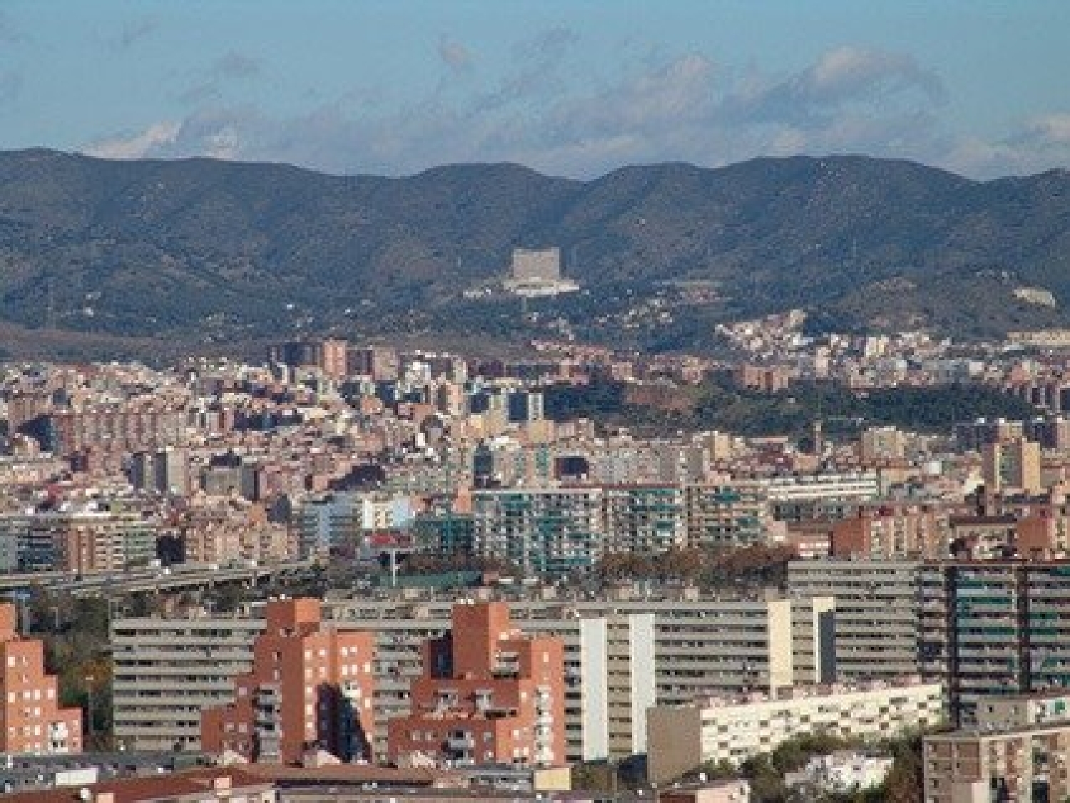 till salu byggnad Santa Coloma De Gramenet 08923 Barcelonès 3