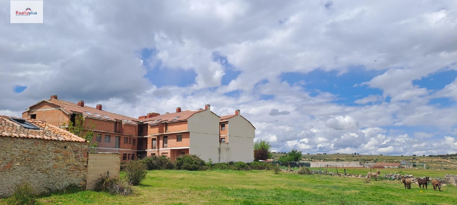  till salu byggnad Tizneros Segovia Sur 5