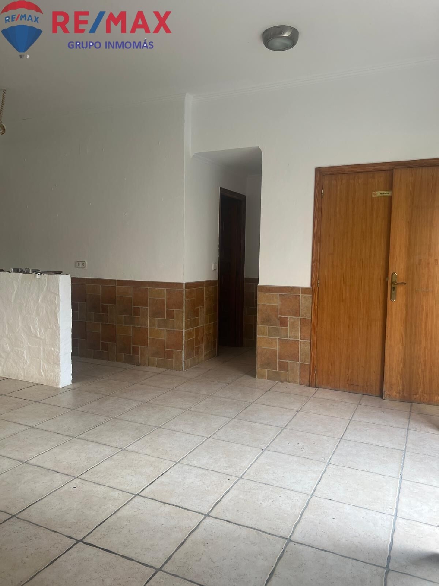  till salu kommersiell La Cala Marina Baixa 8