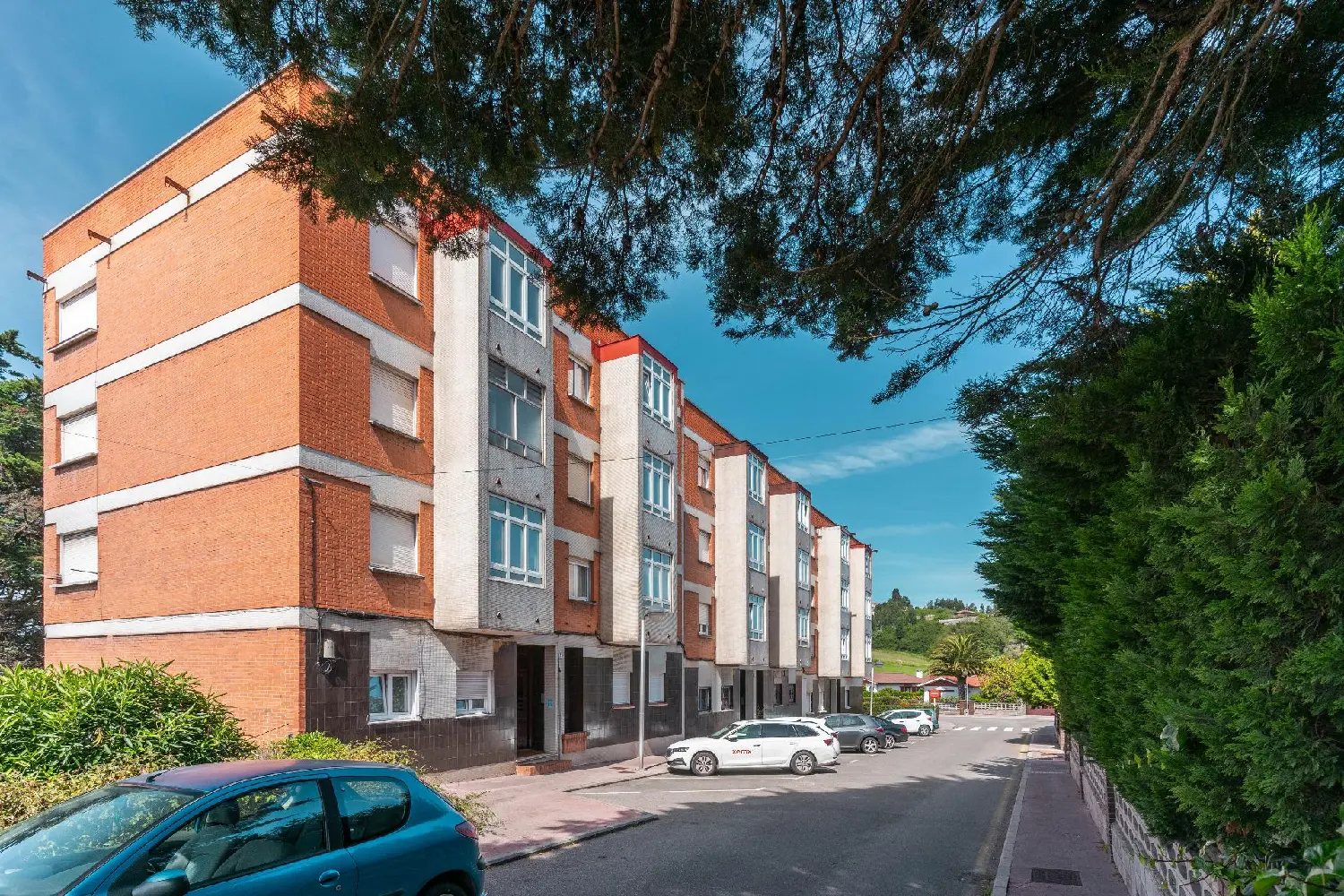 till salu kommersiell Laviada Oviedo 2
