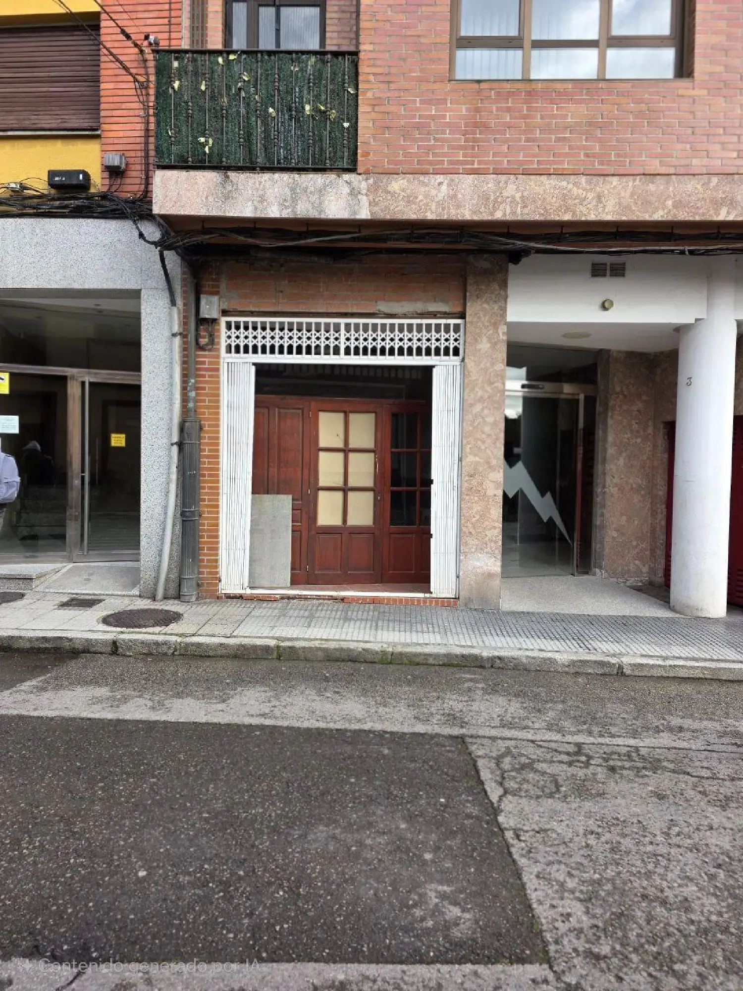  till salu kommersiell San Roque Oviedo 1