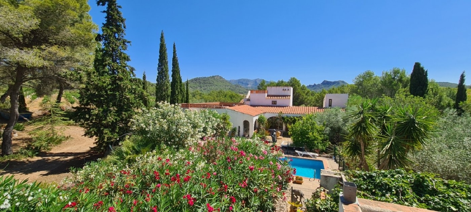 till salu hus på landet La Serra D'almos Ribera D'ebre 3