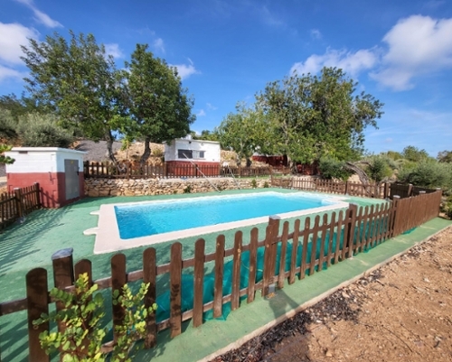 L''ampolla Baix Ebre hus på landet foto 6243510
