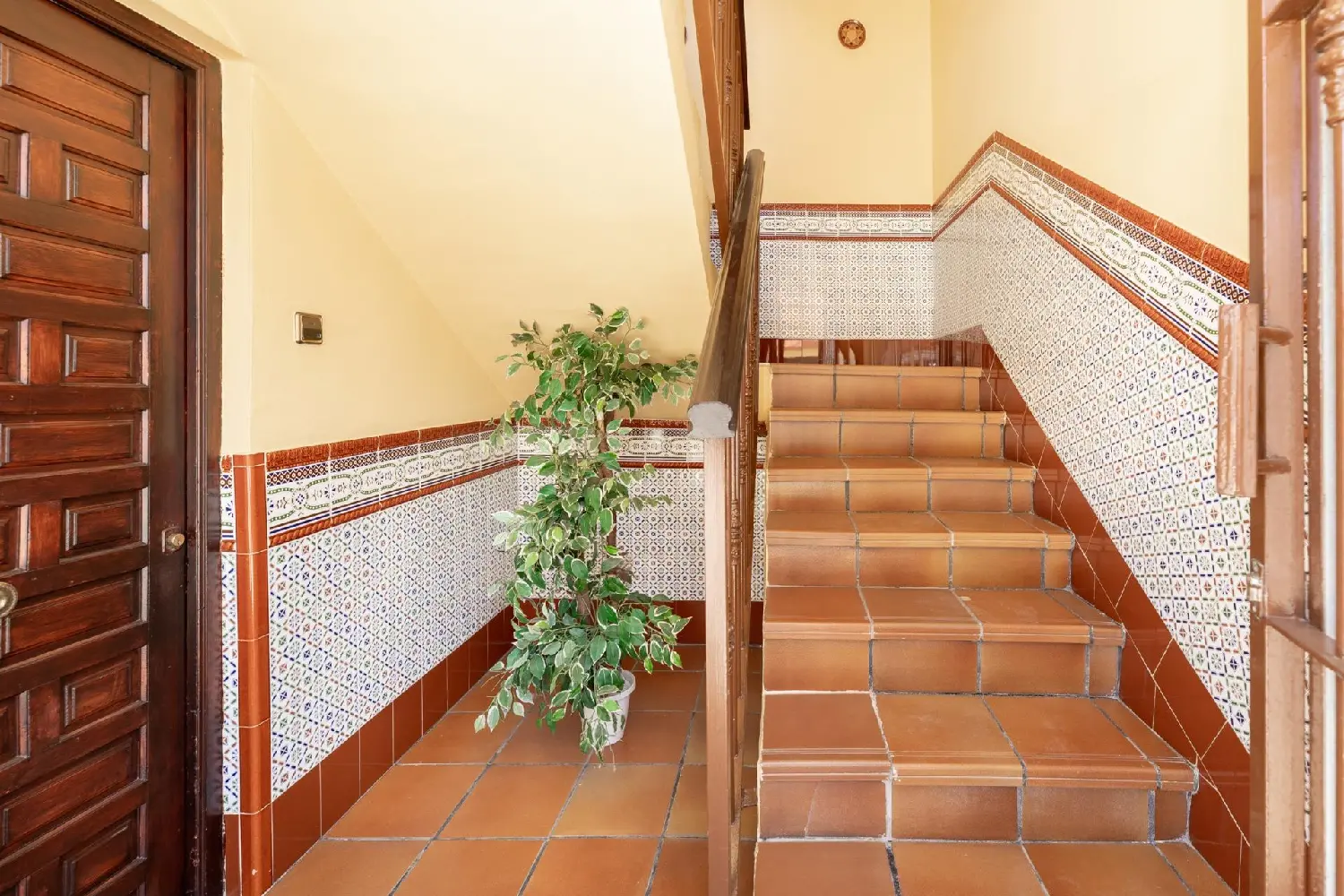  till salu hus på landet La Laguna Loja 1