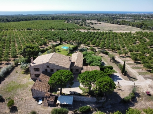 Sant Jordi D''alfama Baix Ebre hus på landet foto 6243544
