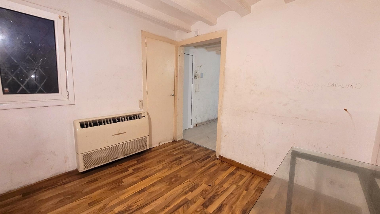  till salu etagevåning Ciutat Vella-Raval Barcelonès 8