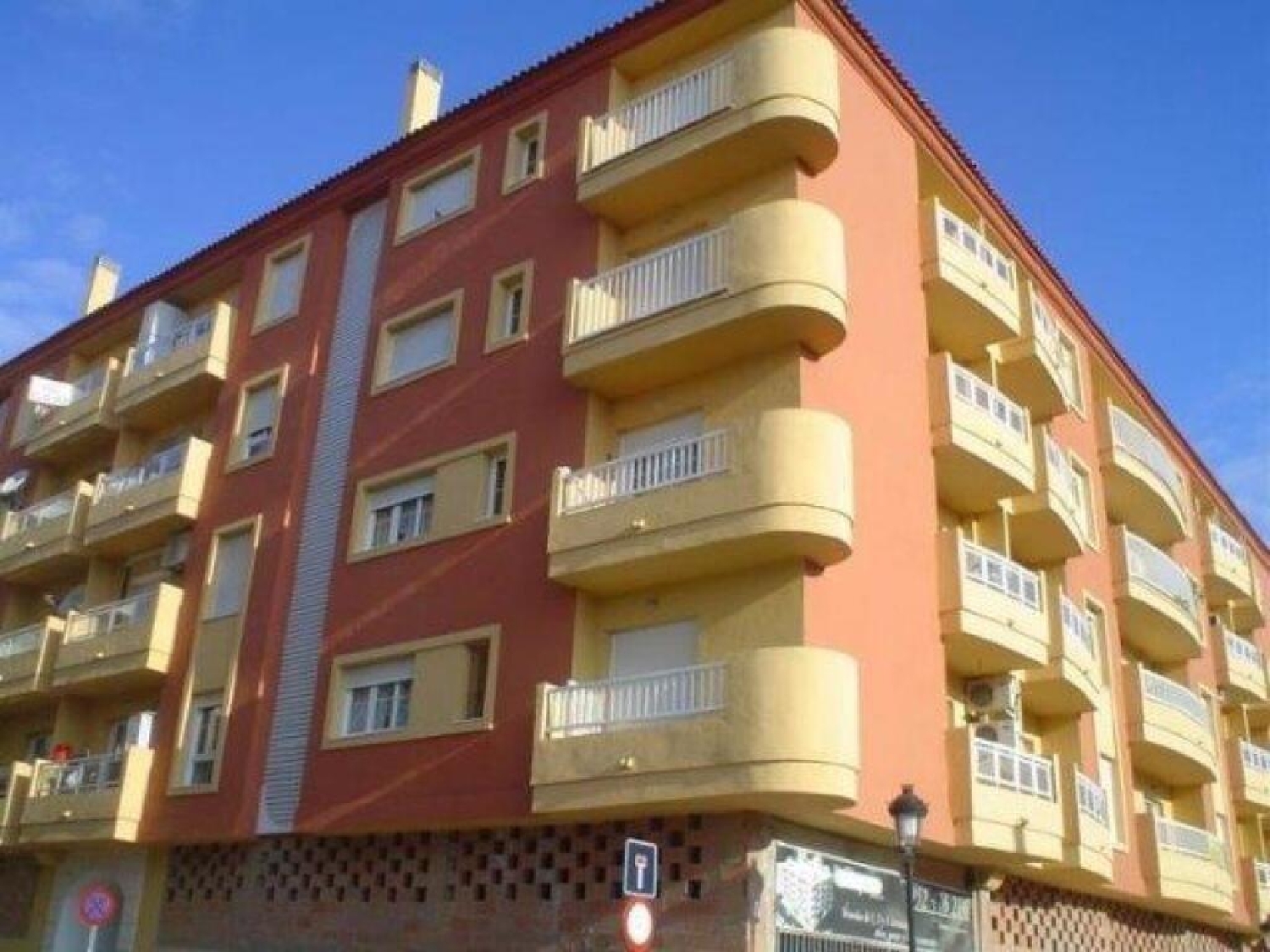  till salu garage La Duquesa Costa Del Sol Occidental 1