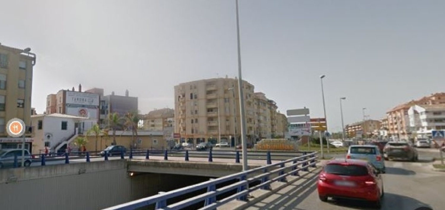  till salu garage La Duquesa Costa Del Sol Occidental 1