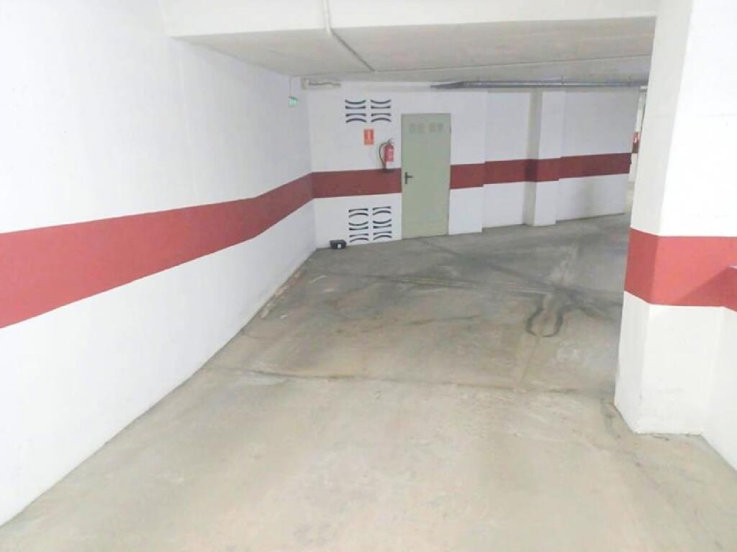  till salu garage La Duquesa Costa Del Sol Occidental 4