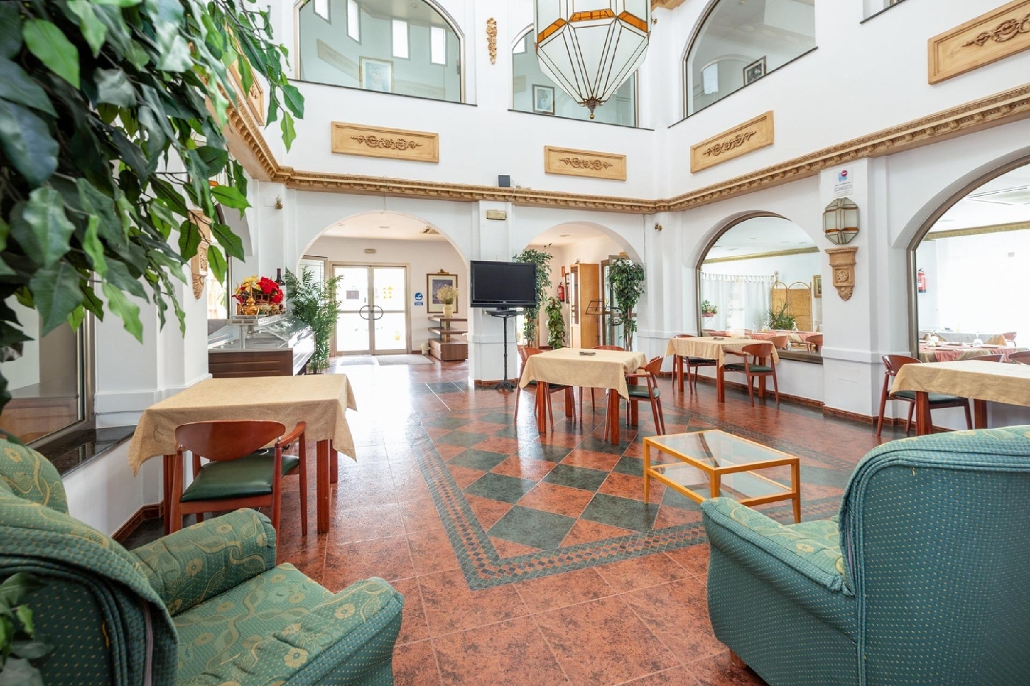  till salu hotell Loreto Loja 8