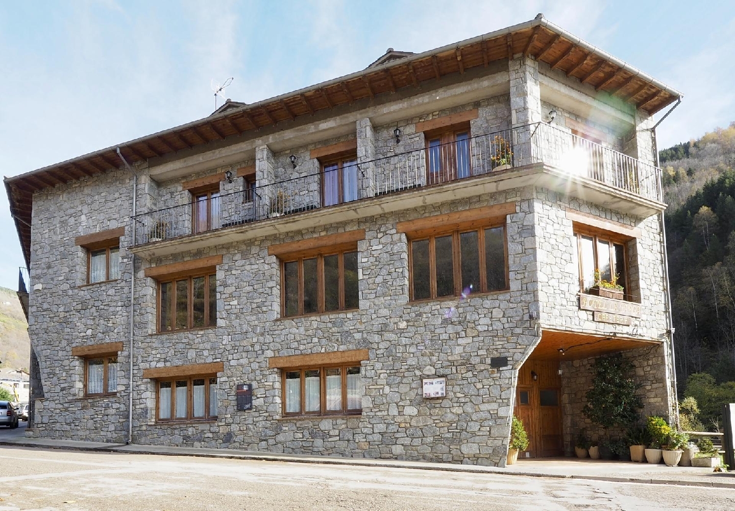 till salu hotell Riberal Ripollès 2